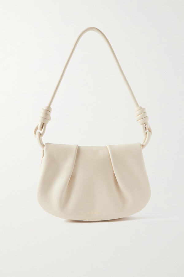 Bolso al hombro Loewe de color crema